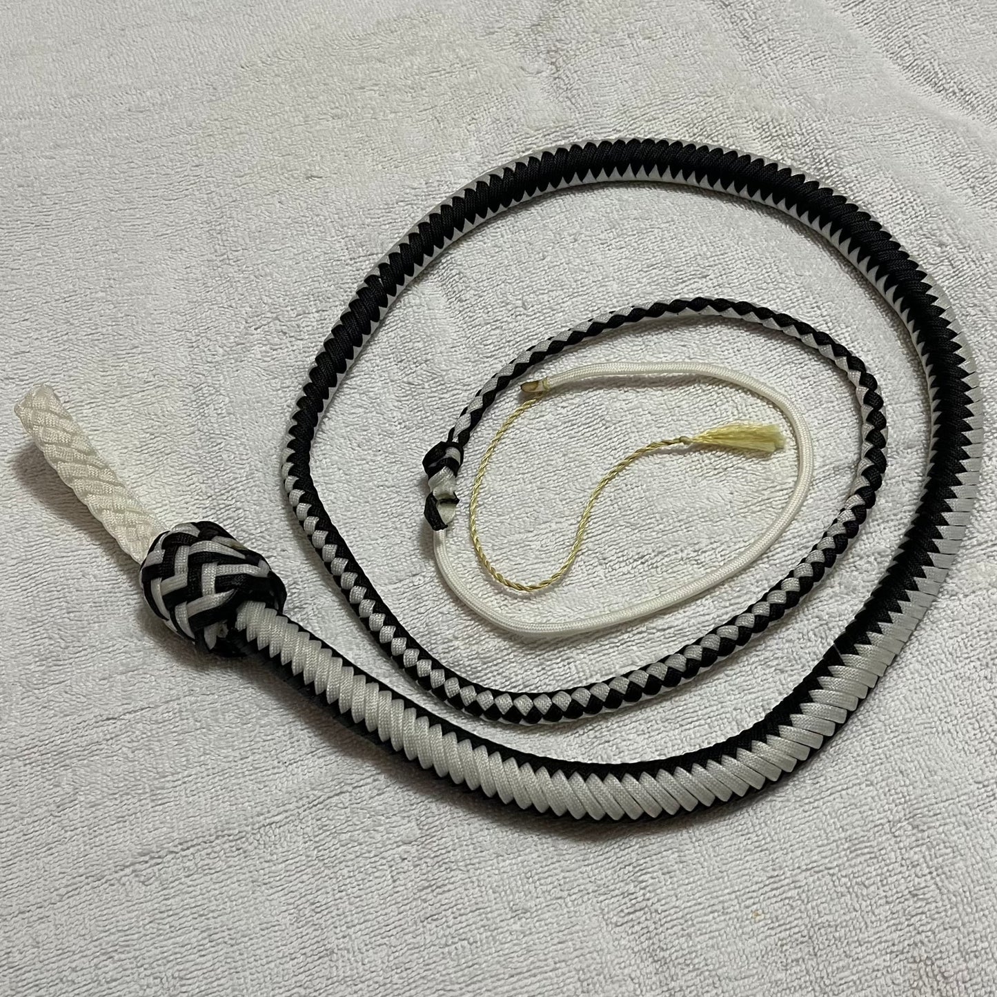 5' Snake Whip (white)